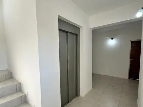 Chacabuco 100 , Piso 1