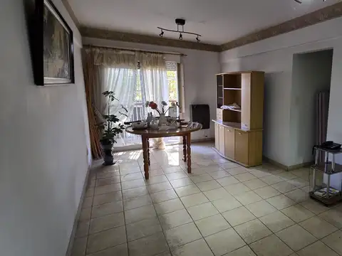 Departamento en Alquiler en Caseros, $ 850.000