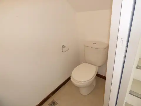 Casa en alquiler en Manuel B. Gonnet - Dacal Bienes Raíces