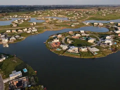 Lote en San Sebastián. Pilar a la laguna