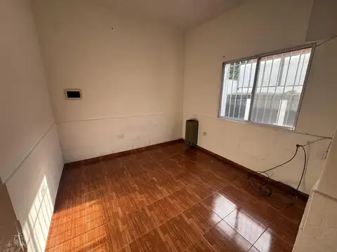 Departamento en Alquiler en Rafael Calzada, $ 450.000