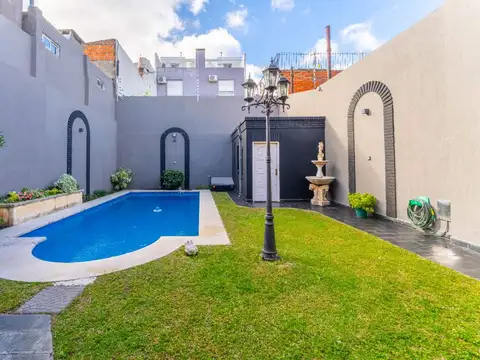 Casa en Venta en Flores, CABA
