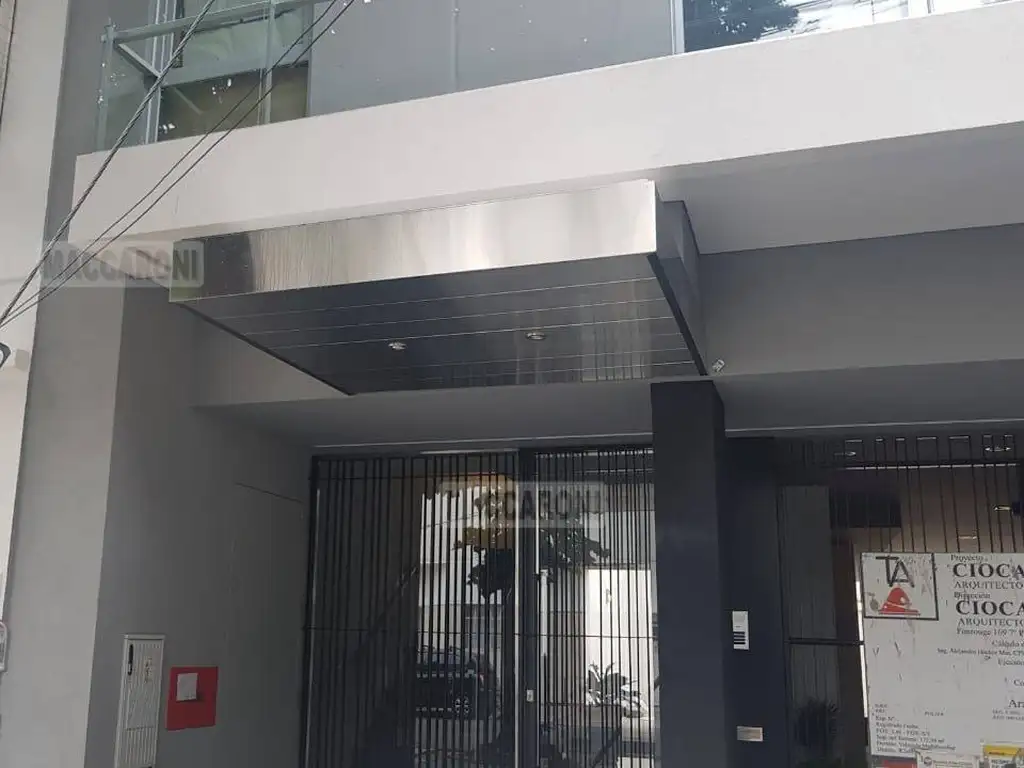 ARAUJO 100, Piso 2
