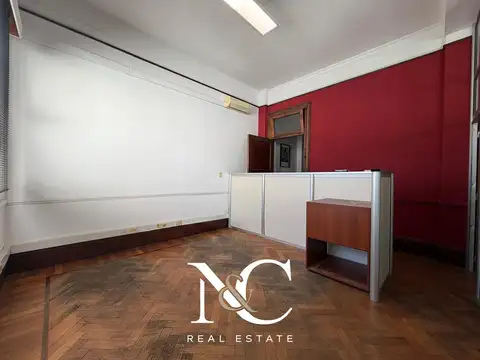 Oficina en Alquiler 90 años