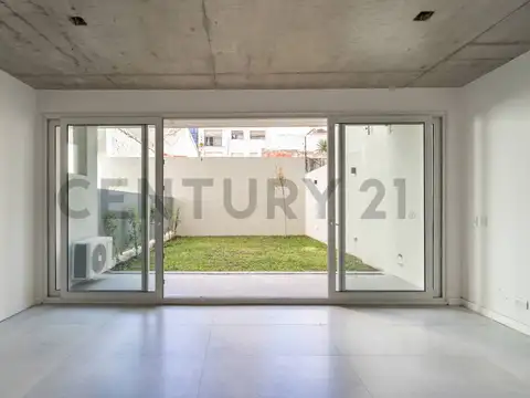 Venta Belgrano Departamento Divisible PB con jardín 90m2. Baulera