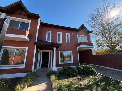 Casa en Venta en Funes, USD 195.000