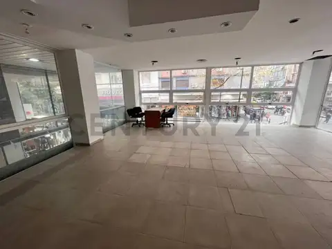 Calle 8 700, Piso 1