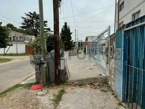 De Los Inmigrantes 1600, Piso 0