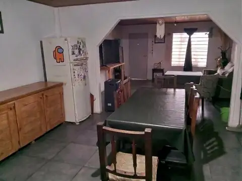 Casa 4 ambientes con 1 baño