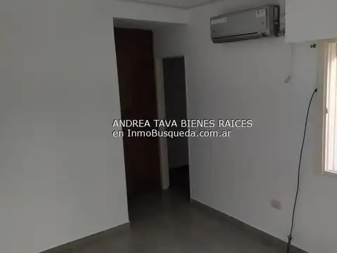 7 e/ 36 y 37 200, Piso 1