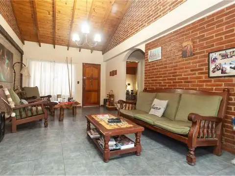 Casa en Venta en Lanus Oeste, USD 190.000
