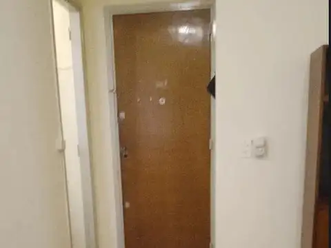 En Venta Depto 2 amb lateral en Balvanera