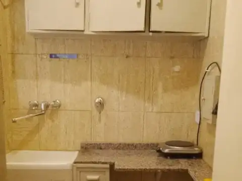 En Venta Depto 2 amb lateral en Balvanera