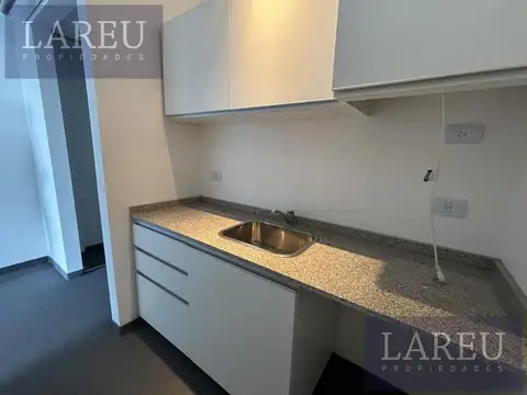Oficina en Alquiler en 46 Plaza, Agora II -Pilar