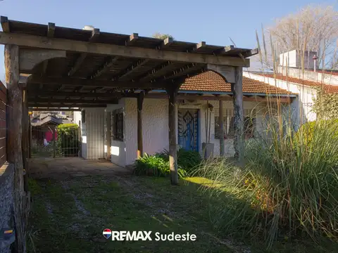 Casa 3 ambientes con 2 baños