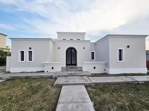 Casa en Alquiler de 4 dormitorios