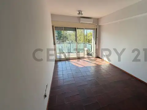 Venta Monoambiente con Balcón Aterrazado | Apto Profesional | Villa del Parque | Excelente Luz y Con