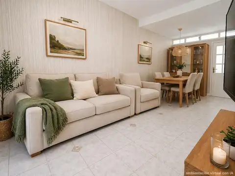 RETASADA  Venta de Casa 3 ambientes Con Cochera, Patio y Parrilla en Flores