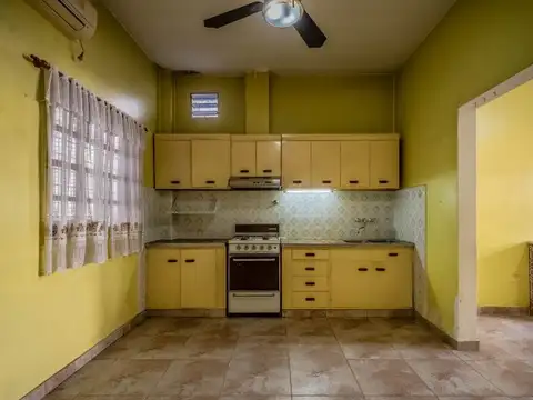 Casa | 3 Ambientes | Local | Patio | Ramos Mejía | Apto credito | Acepta permuta | Financiado |...