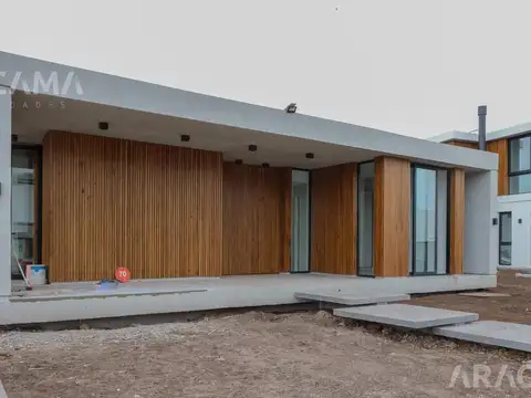 CASA en VENTA en Lares de Canning  - Canning