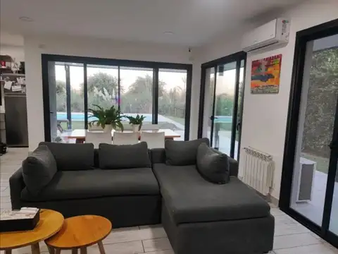 Casa en Venta con 6 cocheras