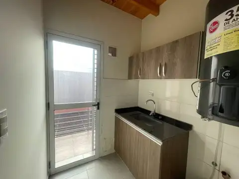 Departamento en Alquiler con 1 cocheras