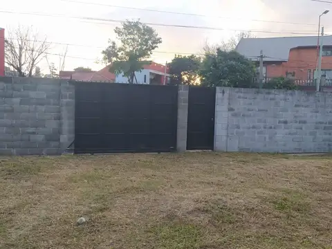 Terreno en Venta en Castelar, USD 150.000