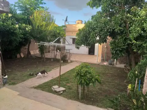 Máximo Paz e/ Bernardo de Irigoyen y Alberti