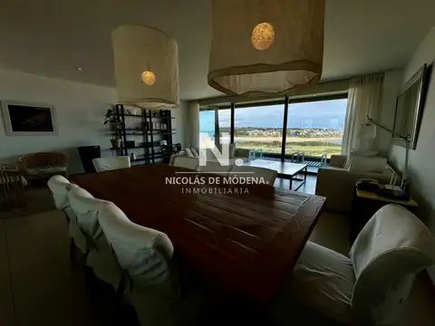 Departamento 4 ambientes con 4 baños