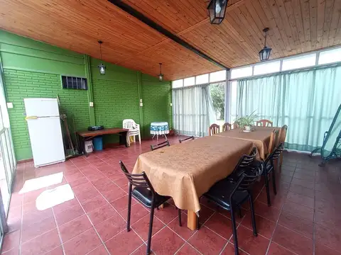 Casa 2 ambientes con 1 baño