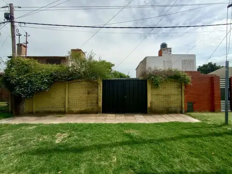 VENTA DE LOTE CON QUINCHO EN PEREZ