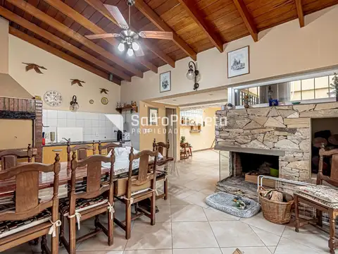 Venta casa 5 ambientes en Ramos Mejia
