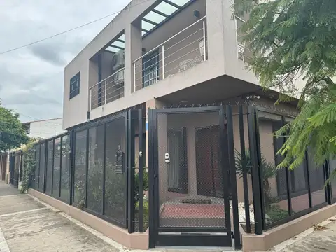 Venta casa 5 Amb. Castelar