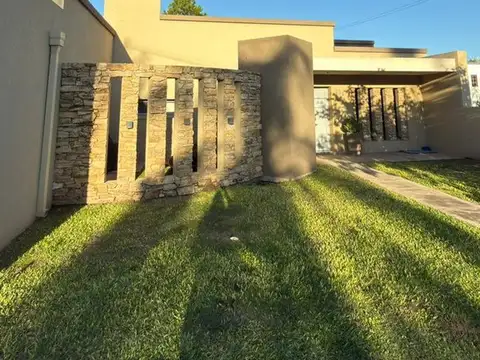 VENTA DE CASA DE CATEGORÍA EN NUEVO TORINO