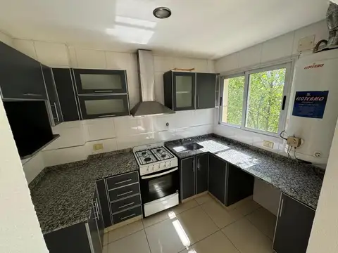 12 De Octubre 136 , Piso 4