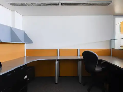 Oficina en Alquiler al Este