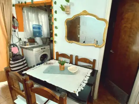 Monoambiente con patio en P.B a 2 cuadras del mar!.