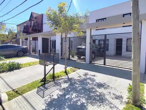 Depto Tipo Casa en Venta en Ituzaingó Norte, USD 130.000