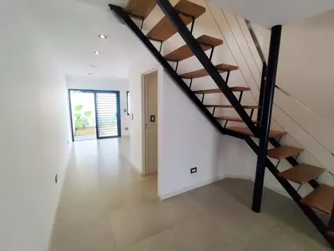 Depto Tipo Casa en Venta 2 años