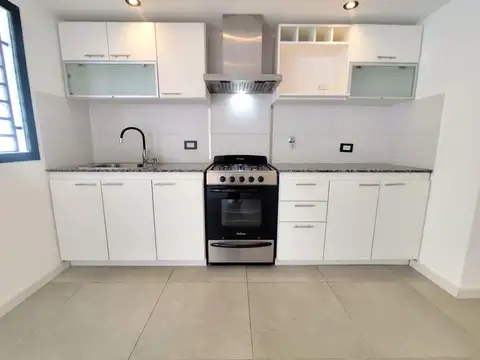 Venta duplex de 3 ambientes con cochera descubierta
