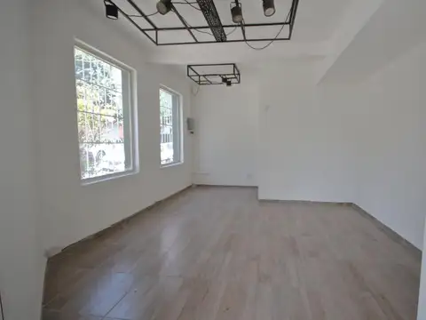 Local en Alquiler en Villa Luro, $ 950.000