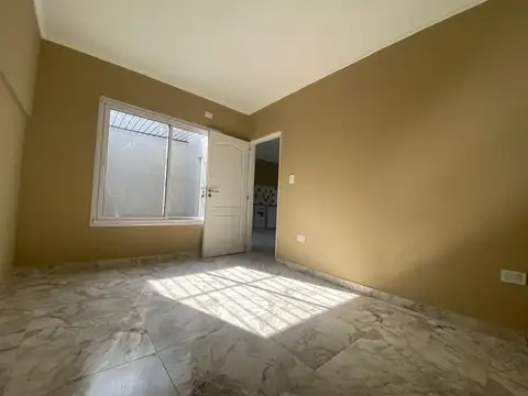 Depto Tipo Casa en Venta en Lobos, USD 52.000