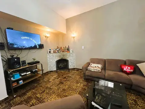 Depto Tipo Casa en Venta con 1 cocheras