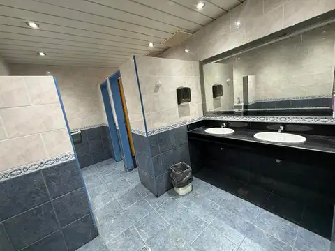 Fondo Comercio en Venta con 5 cocheras