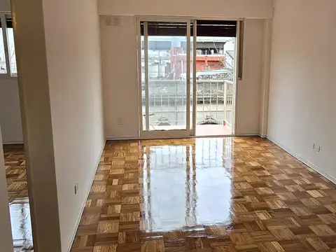ALQUILER - Hermoso Departamento 2 ambientes con balcón - Villa Luro