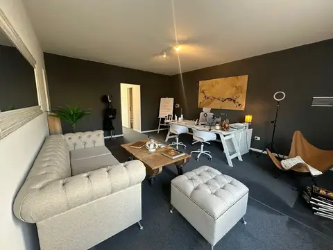 OFICINA EN LA HORQUETA, LO QUE NO HAY  