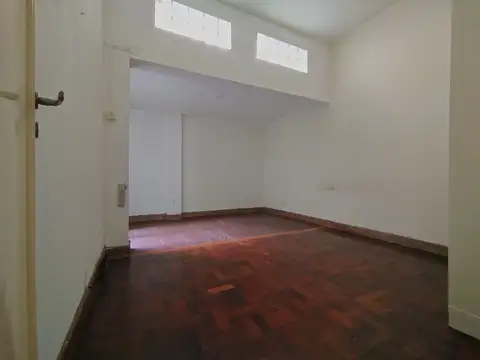 Depto Tipo Casa en Venta al Este