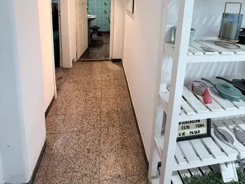 Tipo casa PH al Frente con Terraza .Villa Pueyrredon