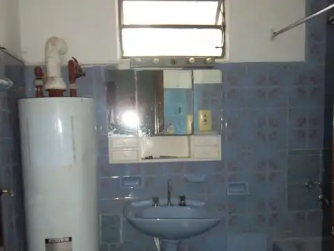Casa en Alquiler con 1 cochera