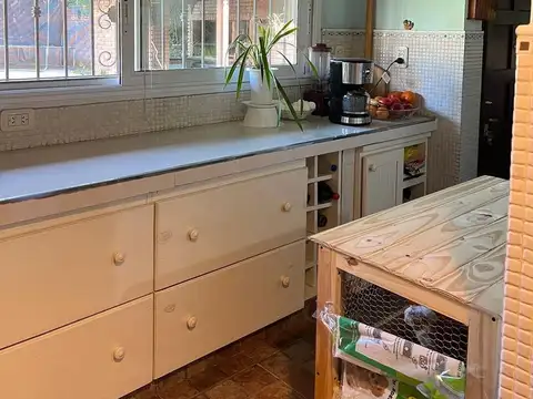 Casa 4 ambientes con 3 baños